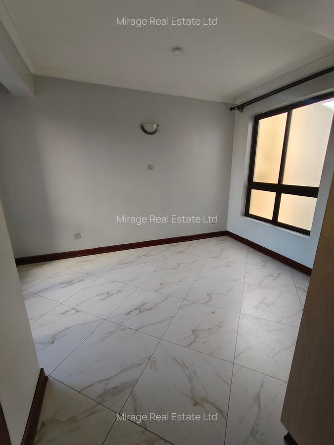 3 Bed Apartment with Gym in Garden Estate - 9