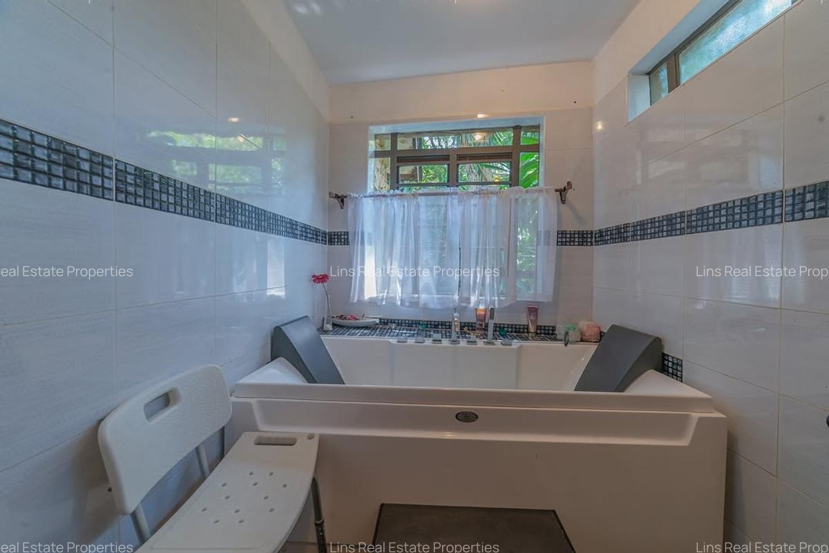 4 Bed Townhouse with En Suite in Kitisuru - 8