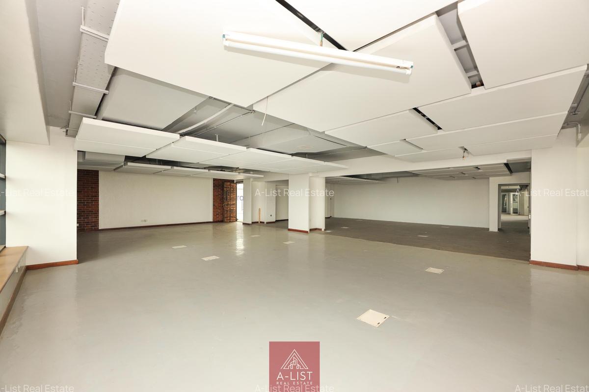 3,500 ft² Commercial Property with Service Charge Included at Lenana Road - 4