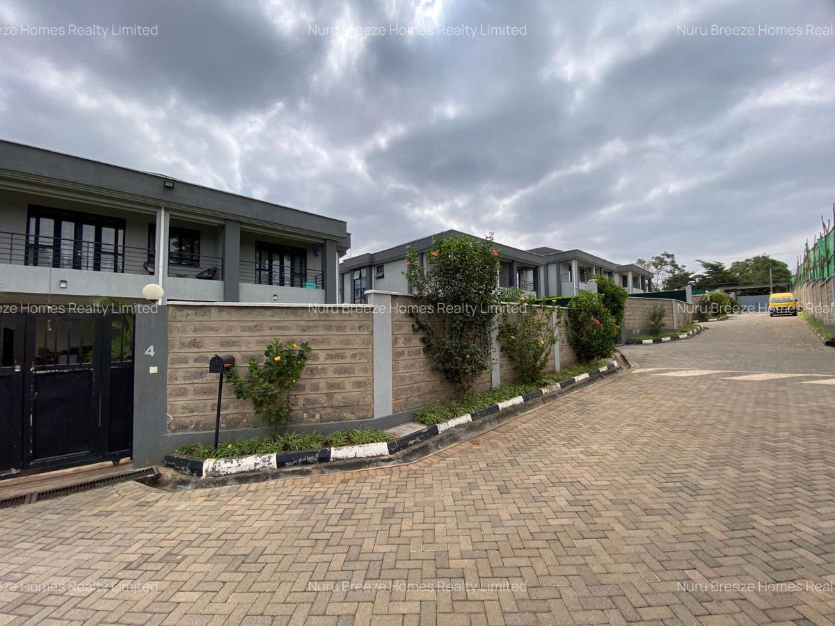 4 Bed Townhouse with En Suite in Ridgeways - 12