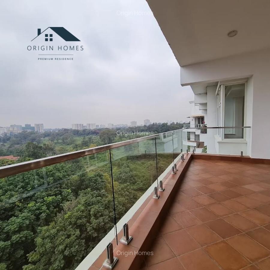 3 Bed Apartment with En Suite at Parklands - 18