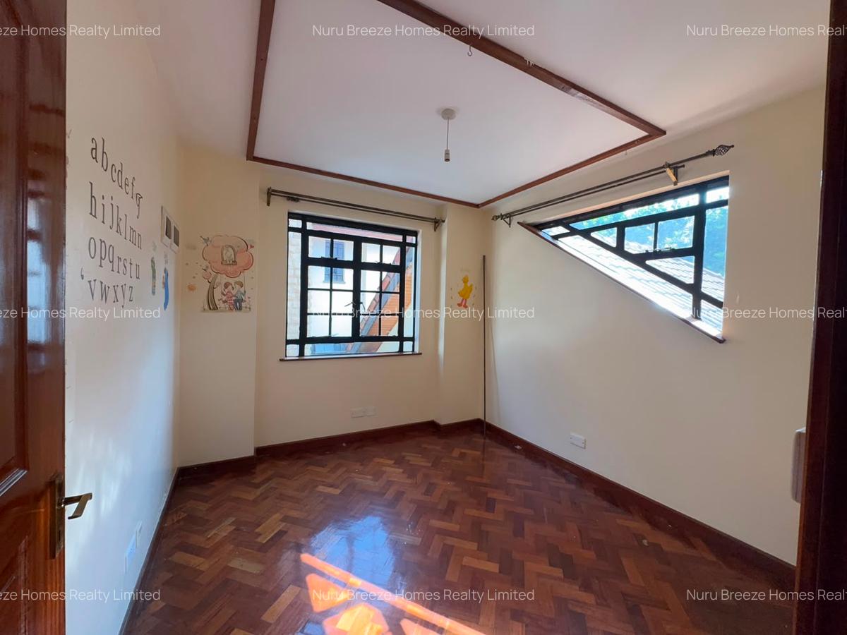 4 Bed Townhouse with En Suite in Lavington - 8