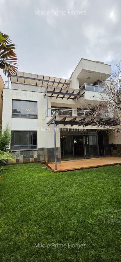 5 Bed Townhouse with En Suite in Lavington - 1