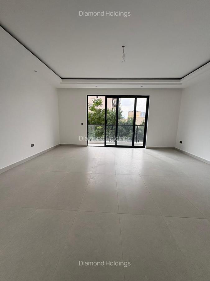 3 Bed Apartment with En Suite in Brookside - 13