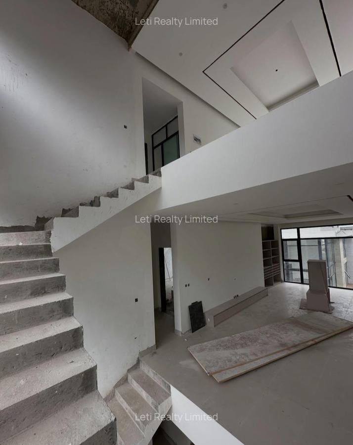 6 Bed Townhouse with En Suite in Lavington - 9