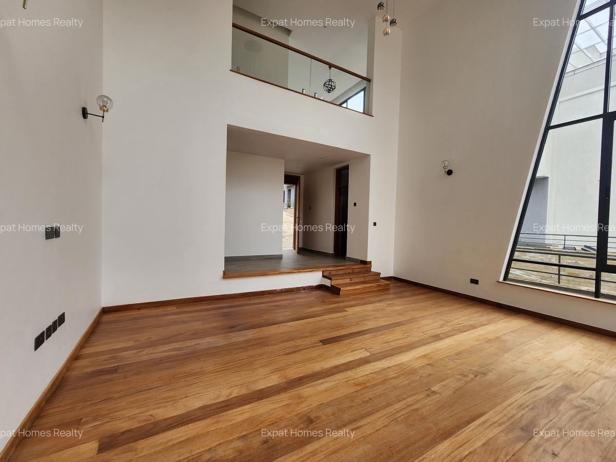 5 Bed Villa with En Suite in Lavington - 9