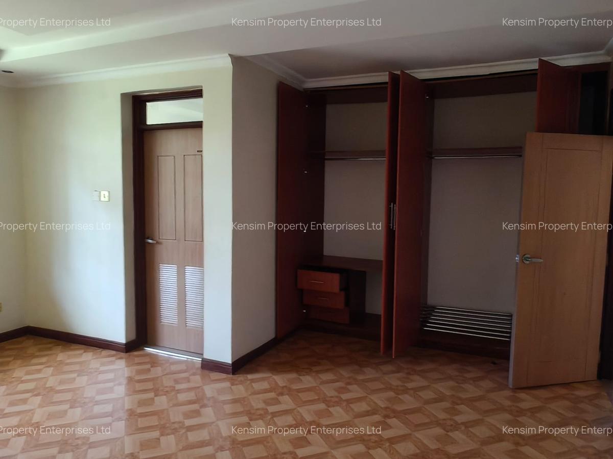 5 Bed Townhouse with En Suite in Runda - 11