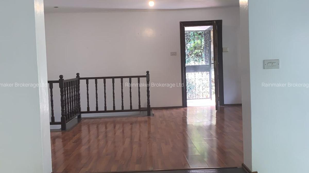 6 Bed House with En Suite in Spring Valley - 8