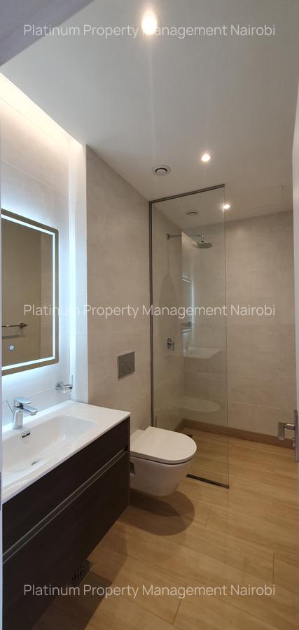 5 Bed Townhouse with En Suite in Kyuna - 9