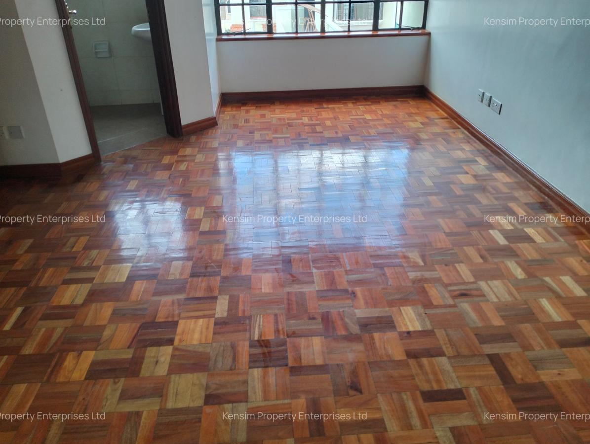 5 Bed Townhouse with En Suite in Lavington - 18
