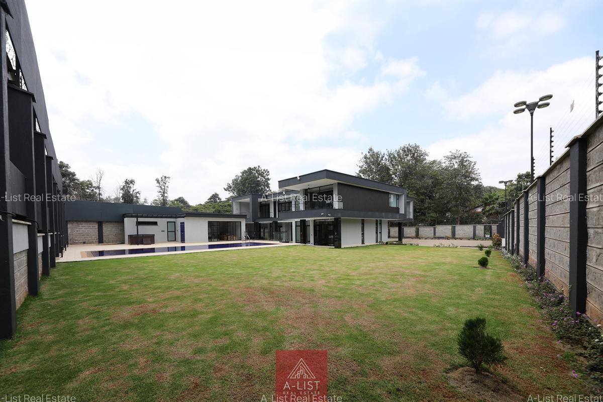6 Bed Villa with En Suite at Nyari - 2