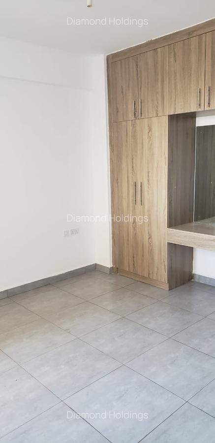 2 Bed Apartment with En Suite at Parklands - 8