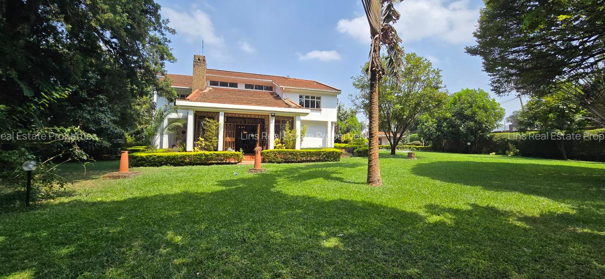 5 Bed House with En Suite in Runda - 3
