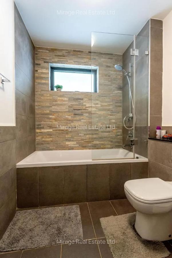 2 Bed Apartment with Swimming Pool in Garden Estate - 18