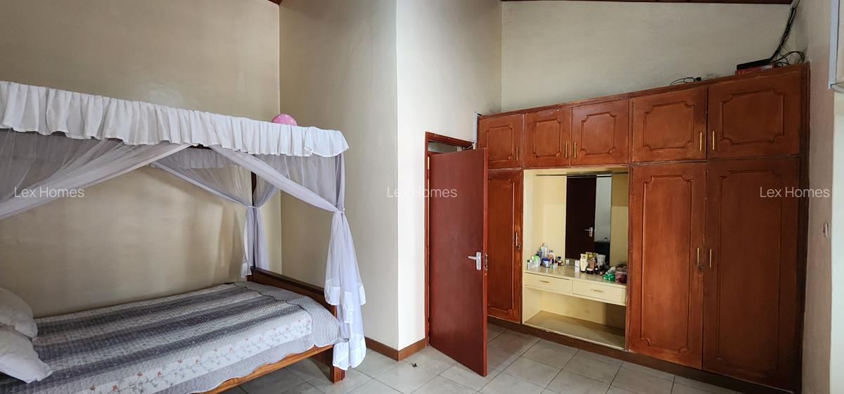 5 Bed House with En Suite at Langata Road - 16