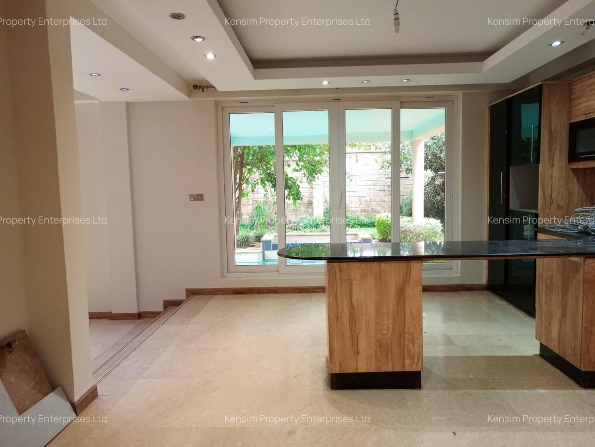 5 Bed Townhouse with En Suite in Lavington - 14