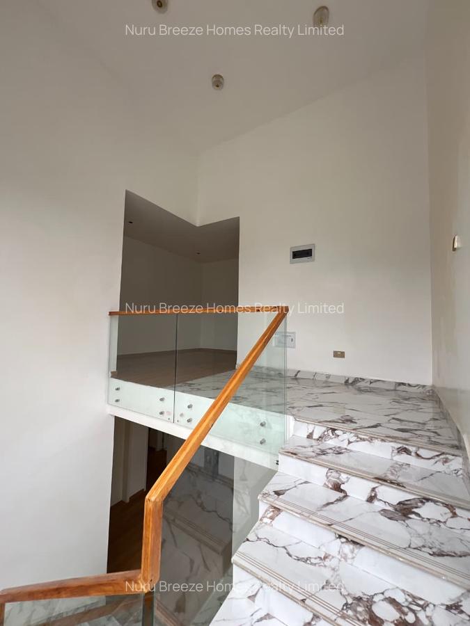 5 Bed Townhouse with En Suite in Lavington - 16