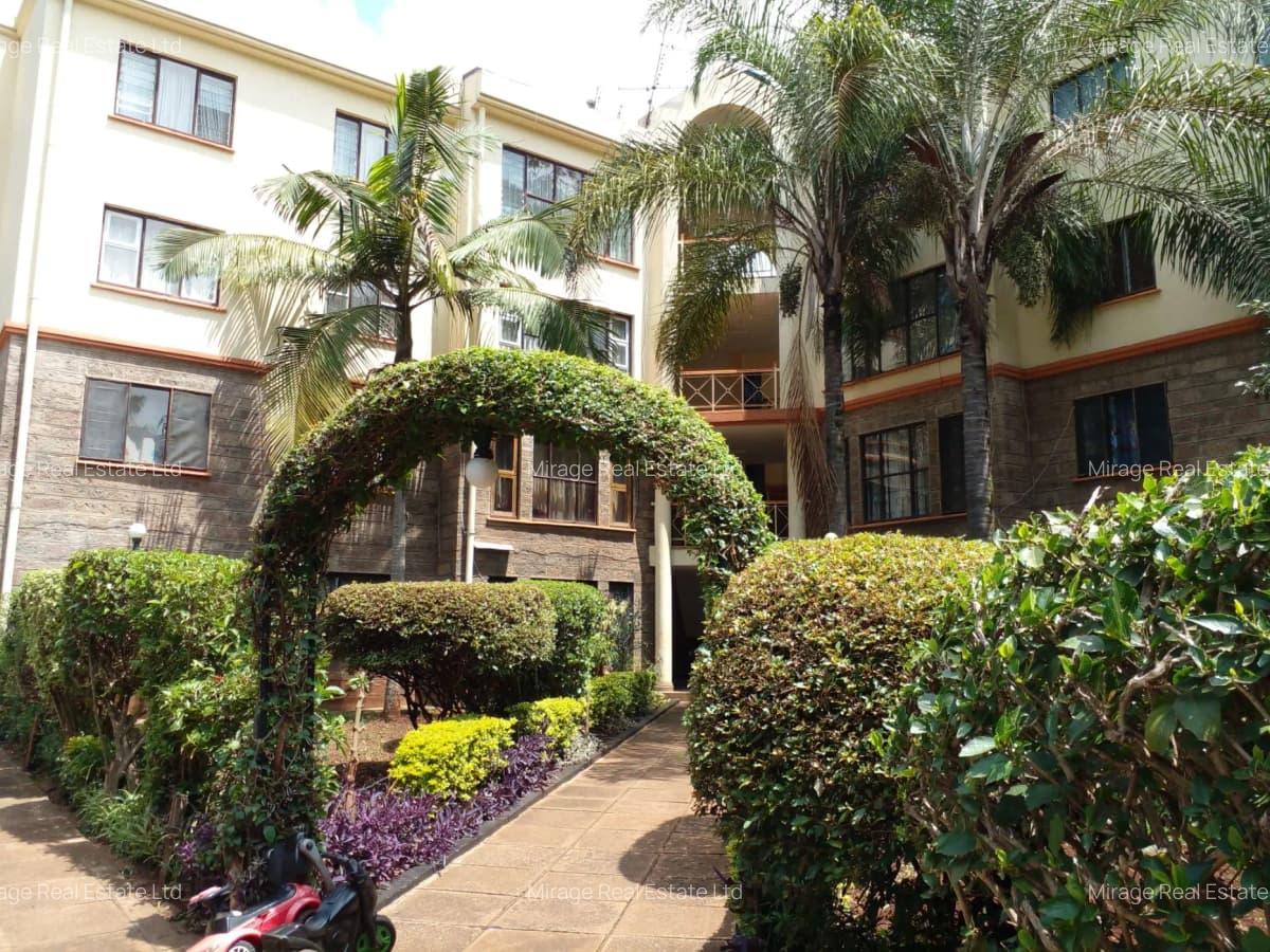 3 Bed Apartment with Parking in Dennis Pritt - 2