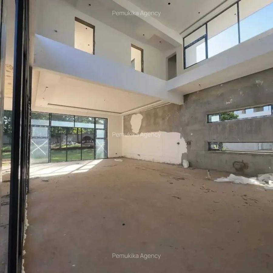 5 Bed Townhouse with En Suite in Karen - 5