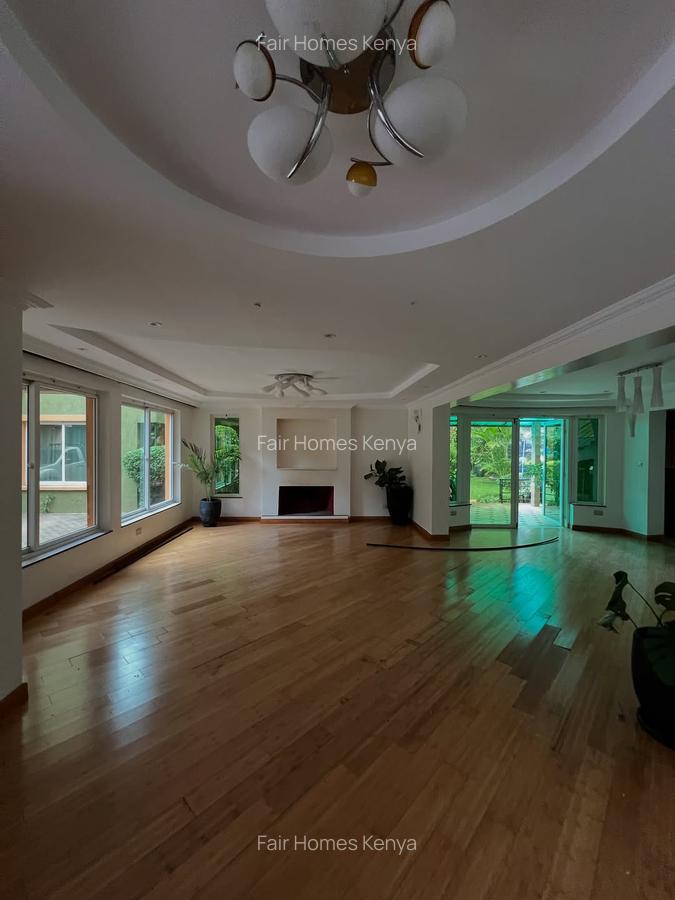 4 Bed Townhouse with En Suite at Riverside Drive - 4