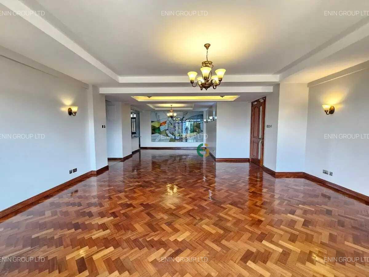 4 Bed Apartment with En Suite at Riverside Drive - 3