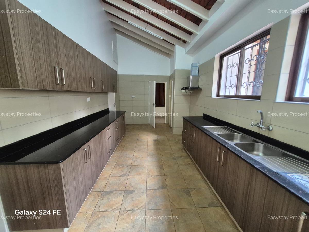 4 Bed House with En Suite in Thigiri - 3
