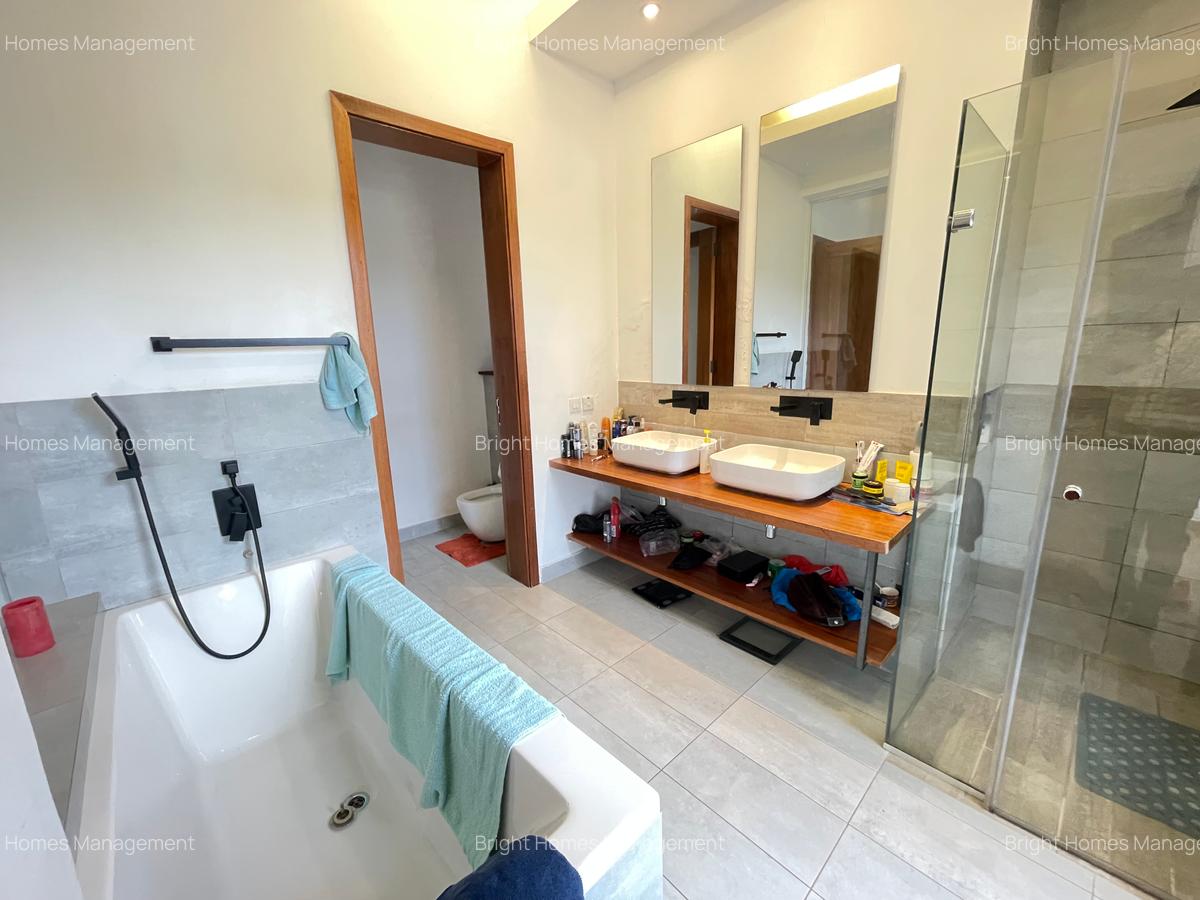 4 Bed Villa with Staff Quarters in Rosslyn - 15