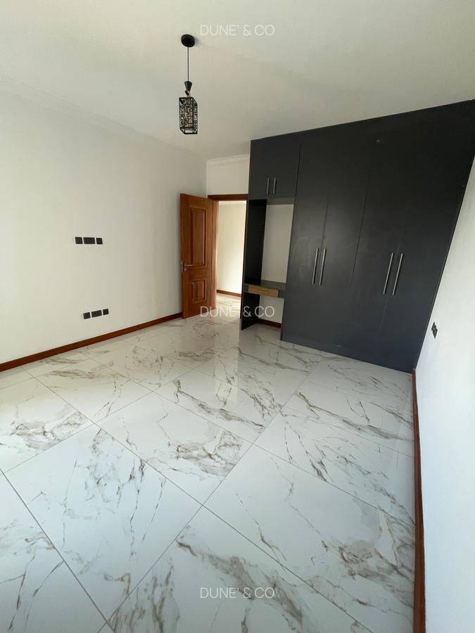 Serviced 3 Bed Apartment with En Suite in Kileleshwa - 14