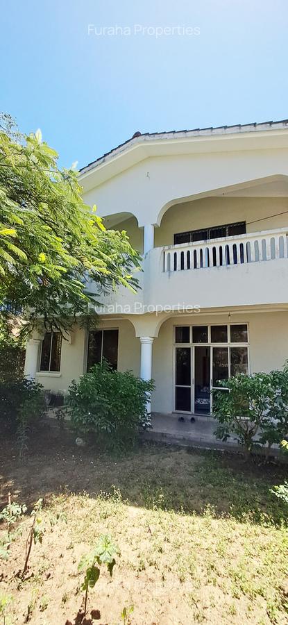 5 Bed House with En Suite at Nyali - 1