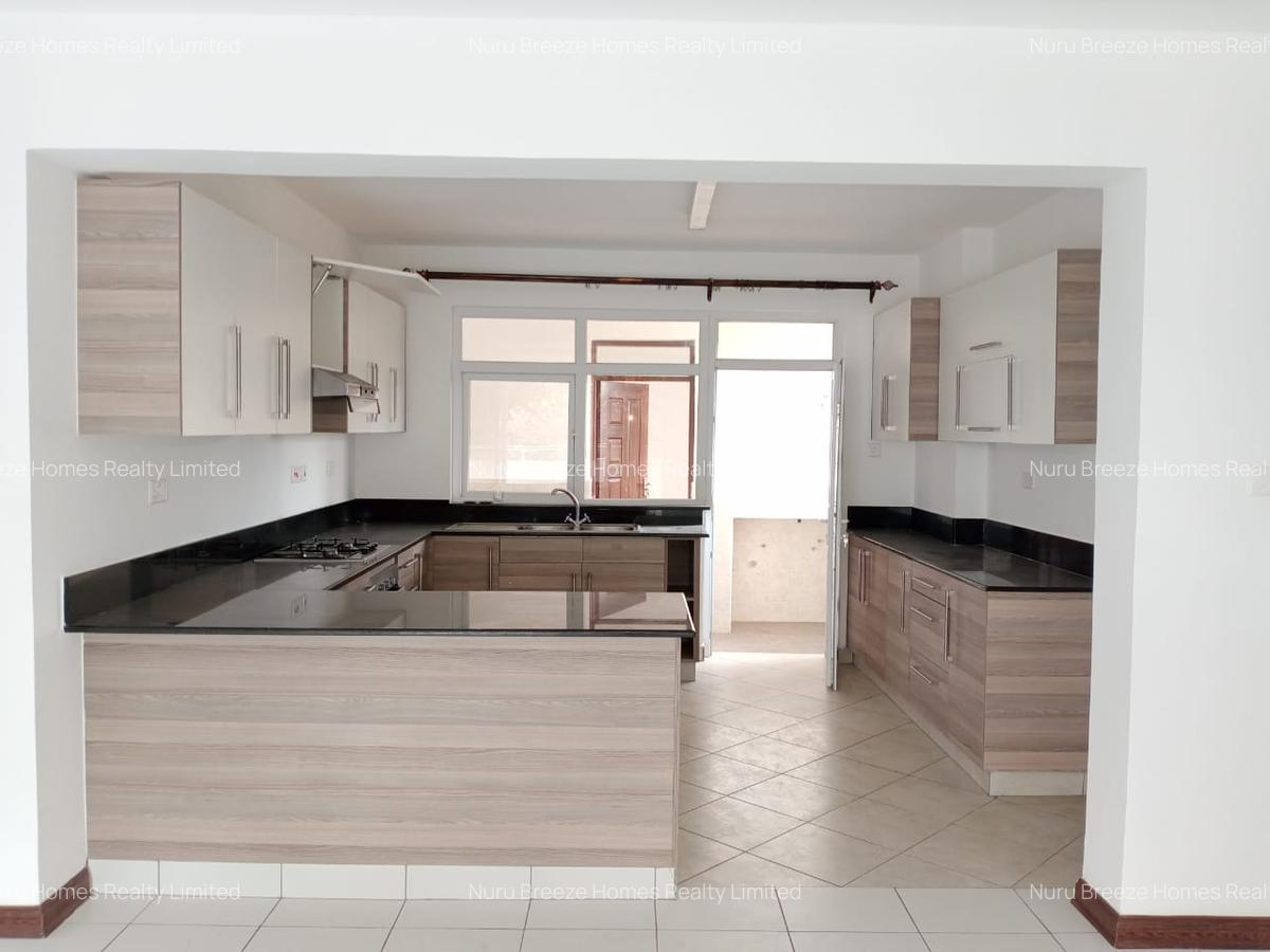 2 Bed Apartment with En Suite in Rhapta Road - 3