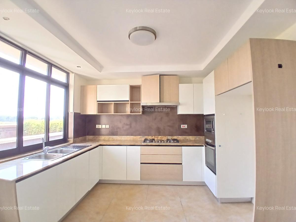3 Bed Apartment with En Suite at Riverside Drive - 2
