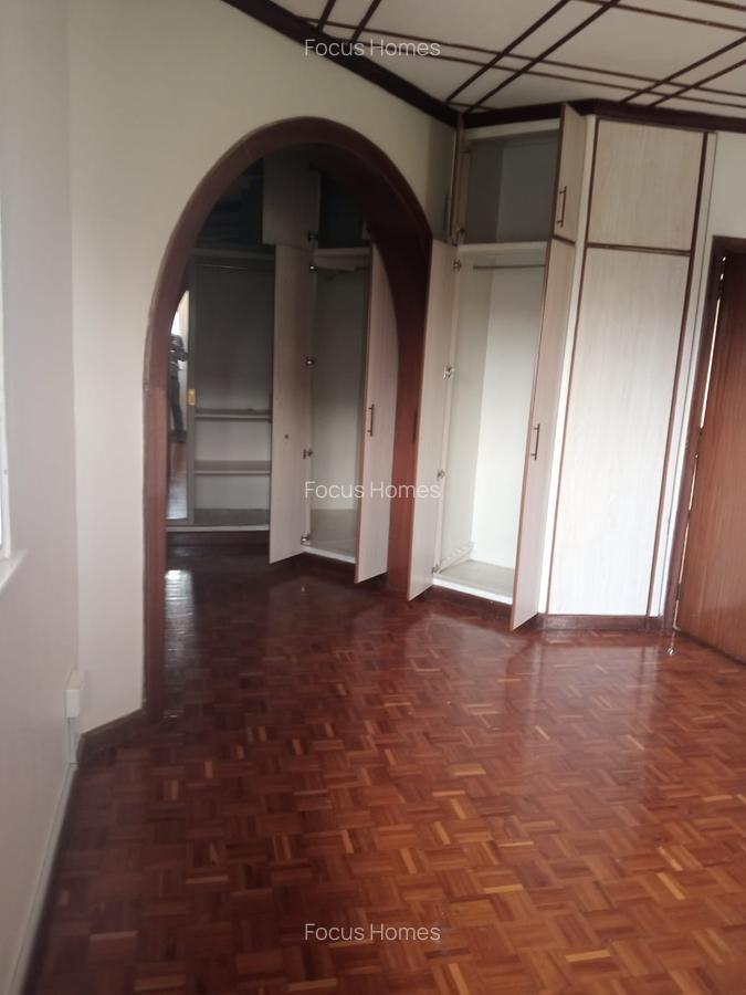 4 Bed Townhouse with En Suite in Lavington - 8