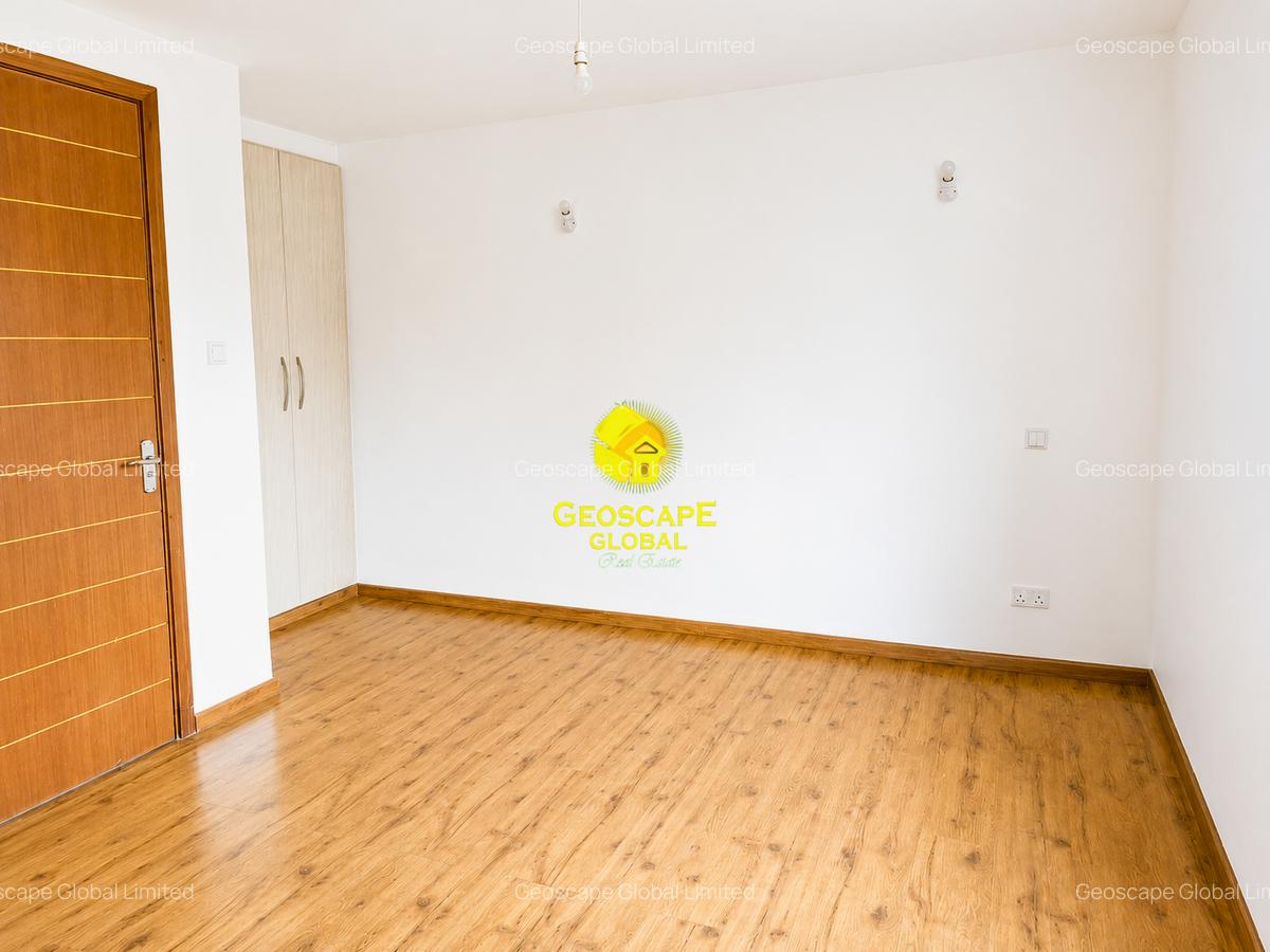 2 Bed Apartment with En Suite in Riverside - 6
