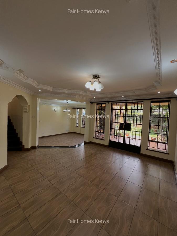 5 Bed Townhouse with En Suite at Convent Drive - 3