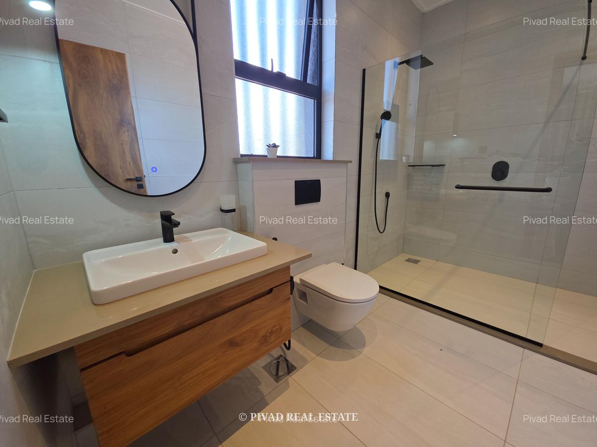 4 Bed Townhouse with Swimming Pool in Loresho - 6