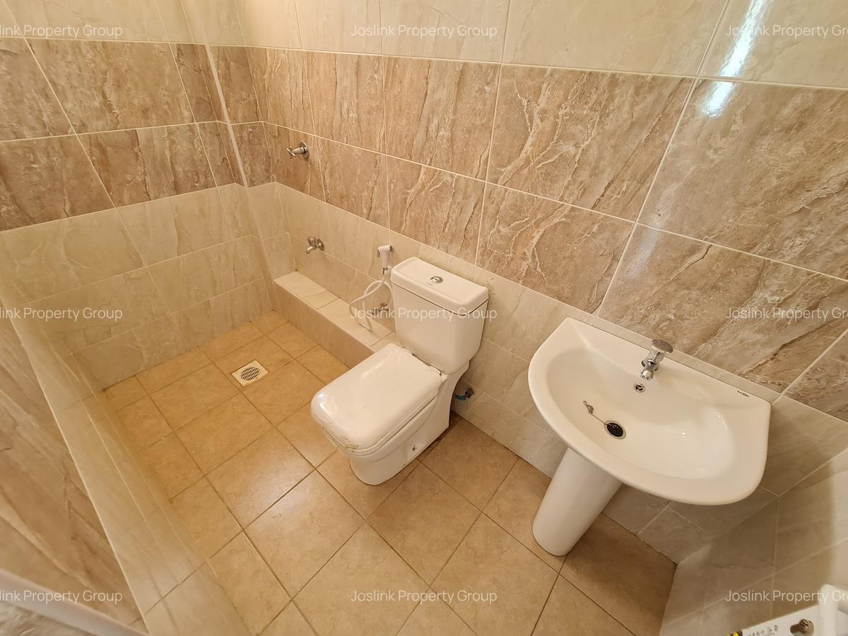 3 Bed Apartment with En Suite in Nyali Area - 16