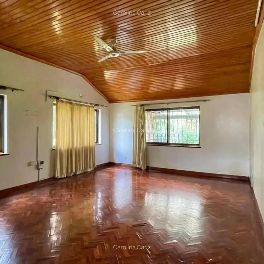 4 Bed House with En Suite at Spring Valley - 8