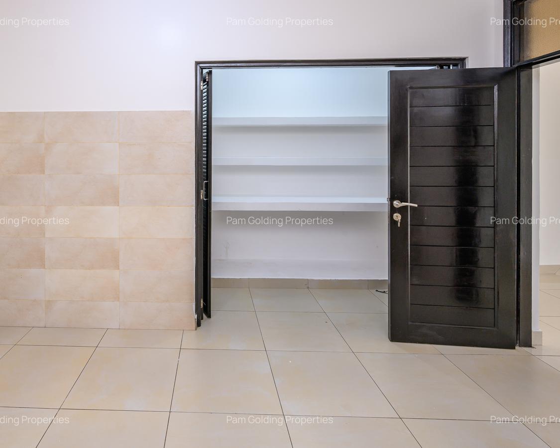 Serviced 3 Bed Apartment with En Suite at Mt Kenya Road - 18