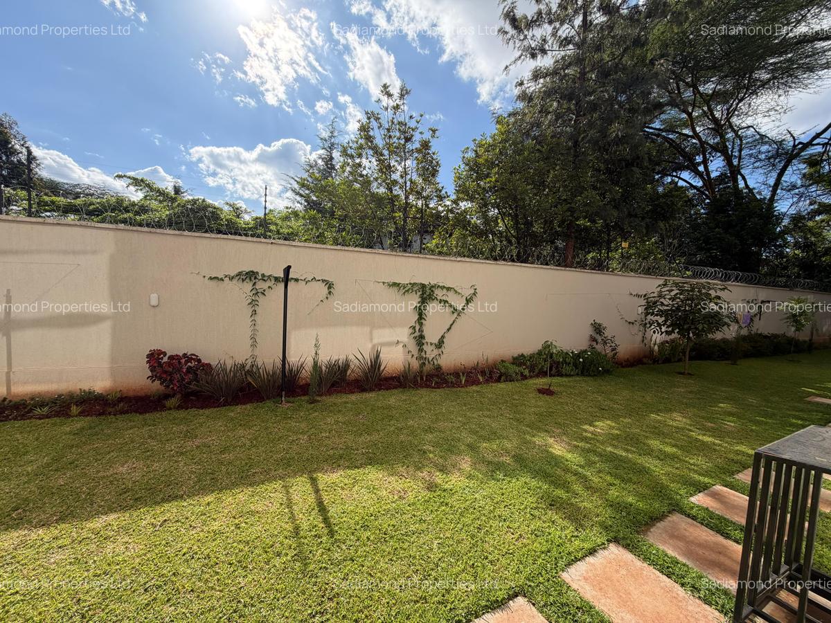 6 Bed Villa with En Suite in Lavington - 12