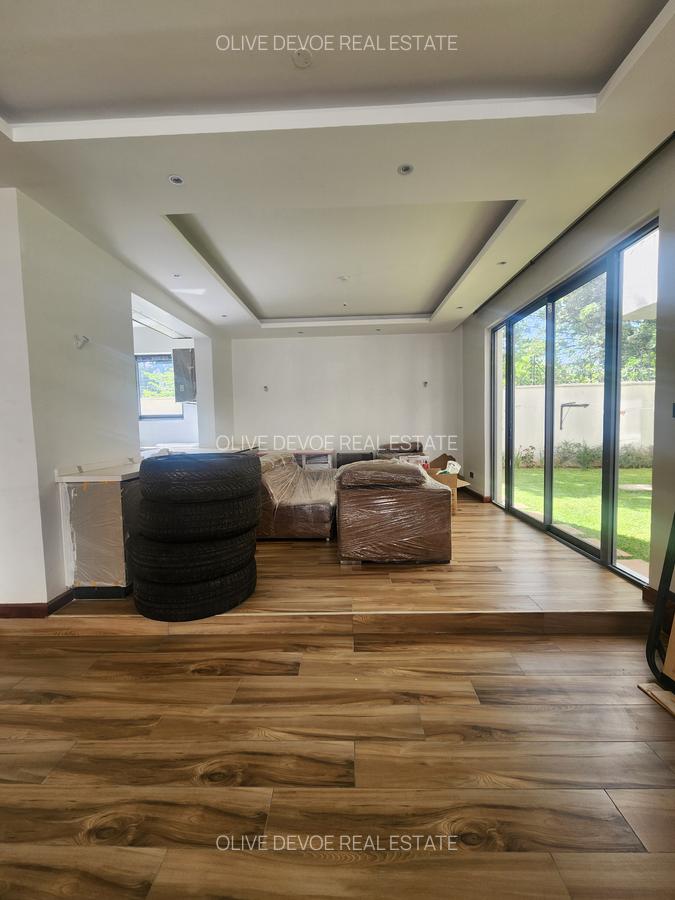 5 Bed Townhouse with En Suite in Lavington - 4