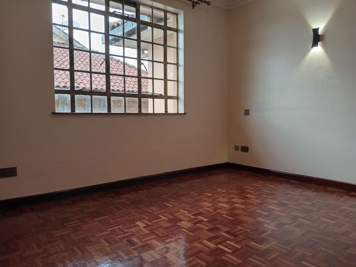 3 Bed Apartment with En Suite in Kilimani - 8