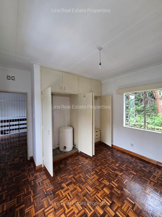 4 Bed Townhouse with En Suite in Lavington - 8