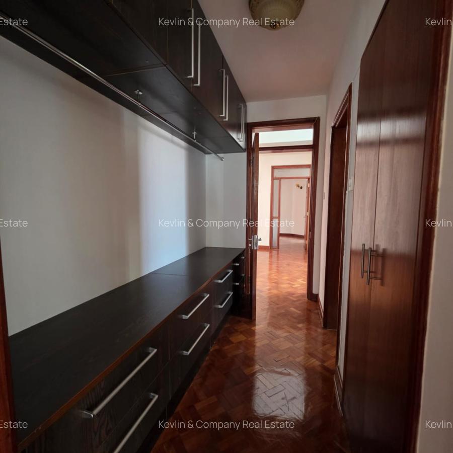 4 Bed Villa with En Suite in Lavington - 20