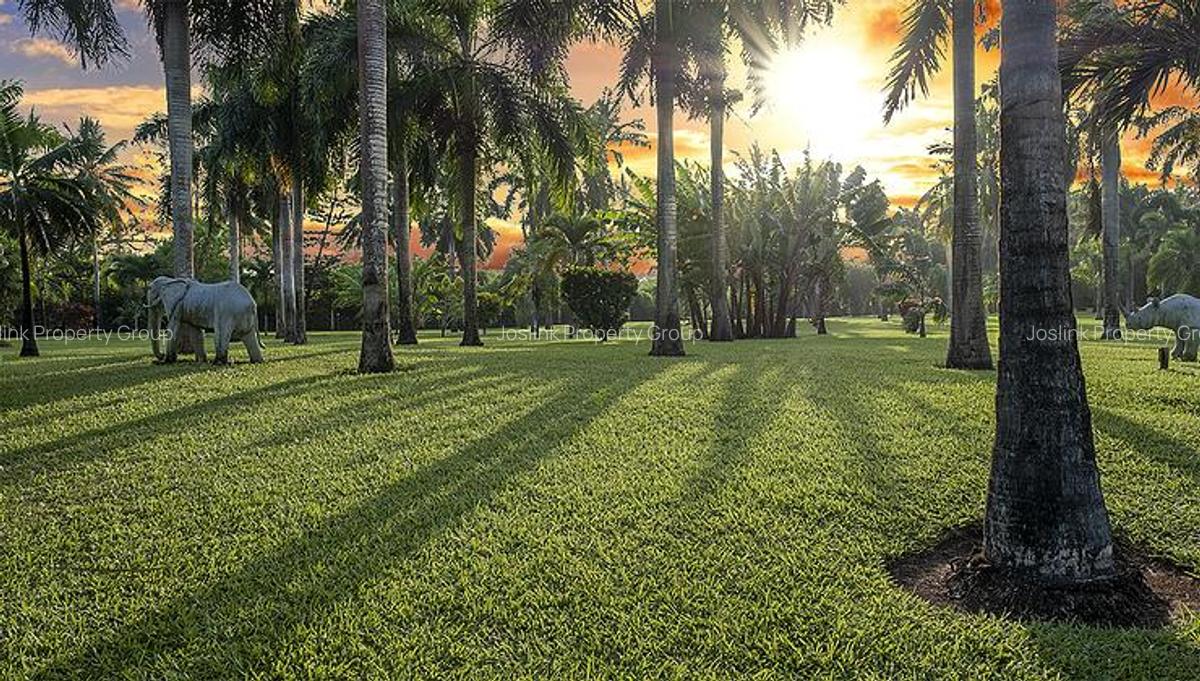 10 Bed Villa with En Suite in Nyali Area - 2