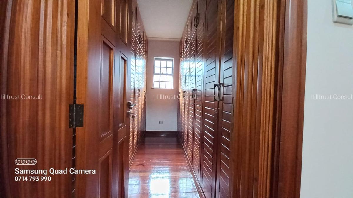 5 Bed Townhouse with En Suite at Off Peponi Road - 8