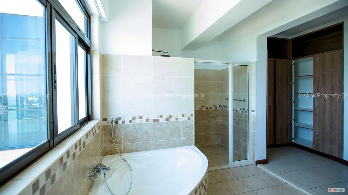 3 Bed Apartment with En Suite in Tudor - 16