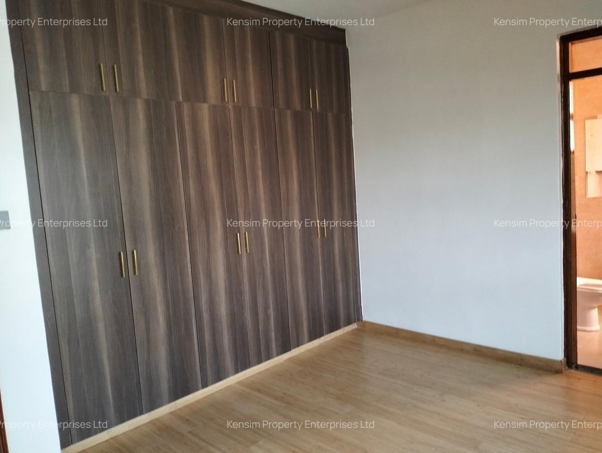 5 Bed Townhouse with En Suite in Lavington - 16