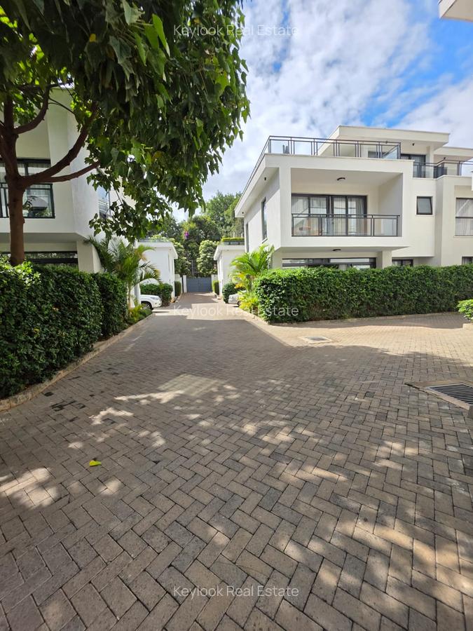 5 Bed Townhouse with En Suite at Off James Gichuru - 13