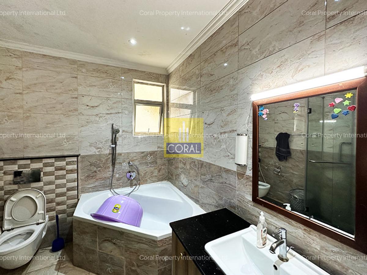 3 Bed Apartment with En Suite in Parklands - 13