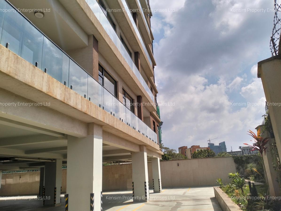 3 Bed Apartment with En Suite in Westlands Area - 1